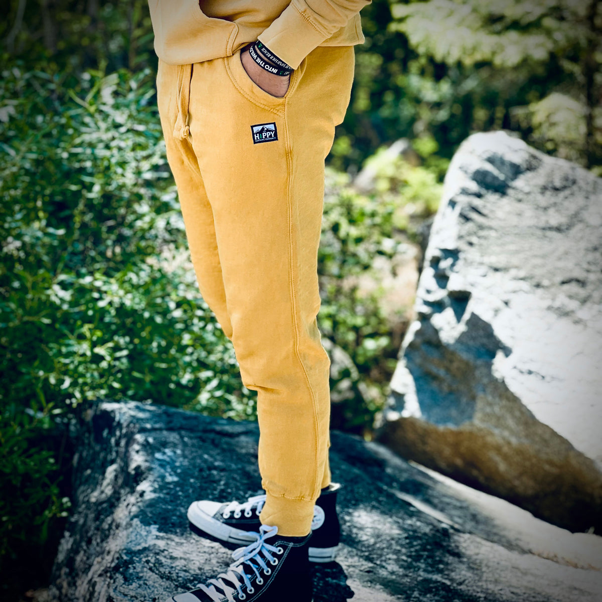 Vintage Mineral-Washed Full Sweatsuit w / Logo Label - The Happy Clothing Company