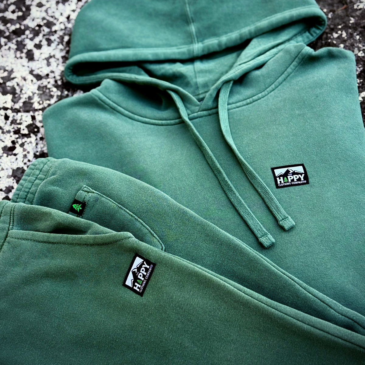 Nature-Dyed Full Sweatsuit w / Logo Label - The Happy Clothing Company