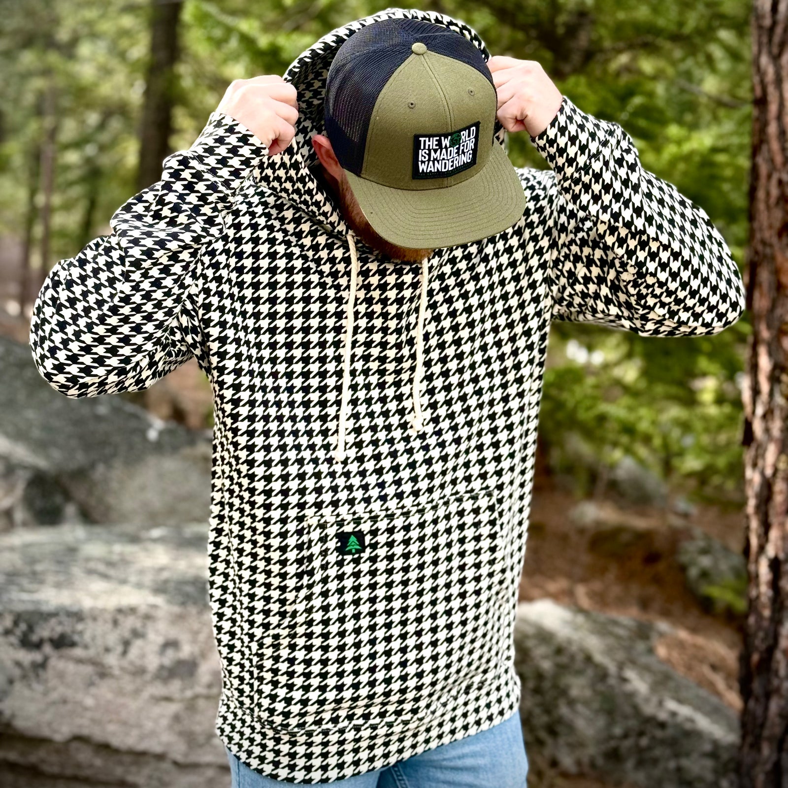 Houndstooth Heavyweight Hoodie W / Mountain Tree - The Happy Clothing Company