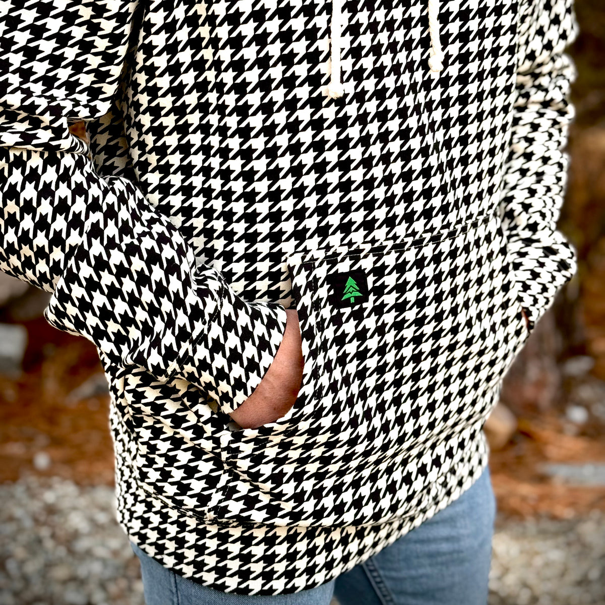 Houndstooth Heavyweight Hoodie W / Mountain Tree - The Happy Clothing Company