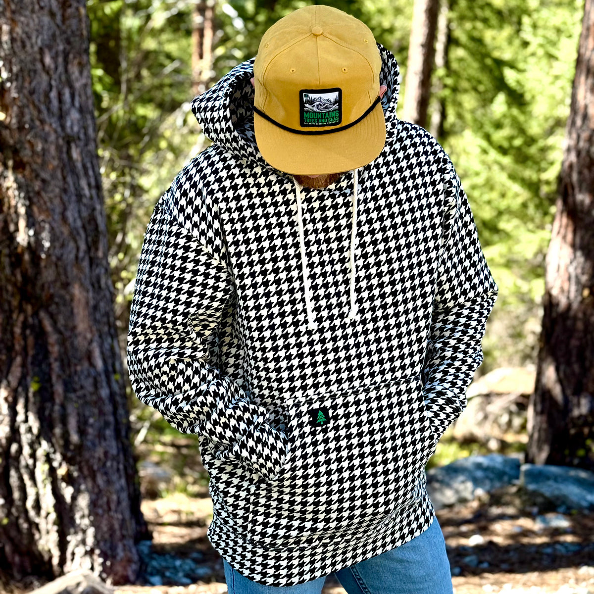 Houndstooth Heavyweight Hoodie W / Mountain Tree - The Happy Clothing Company