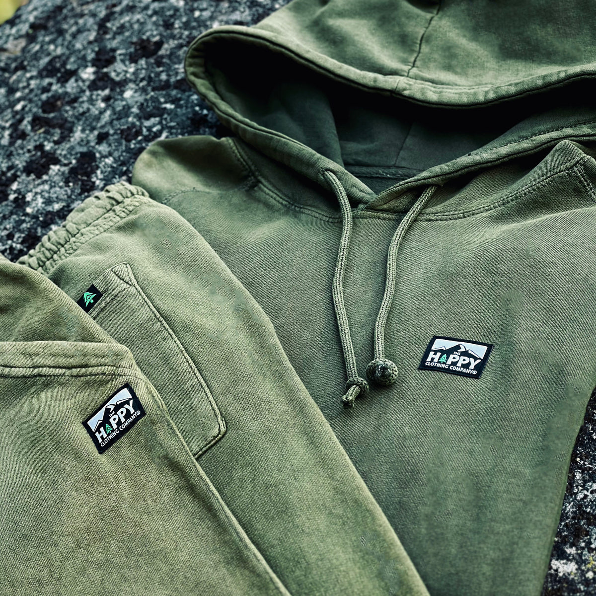 Vintage Mineral-Washed Full Sweatsuit w / Logo Label - The Happy Clothing Company