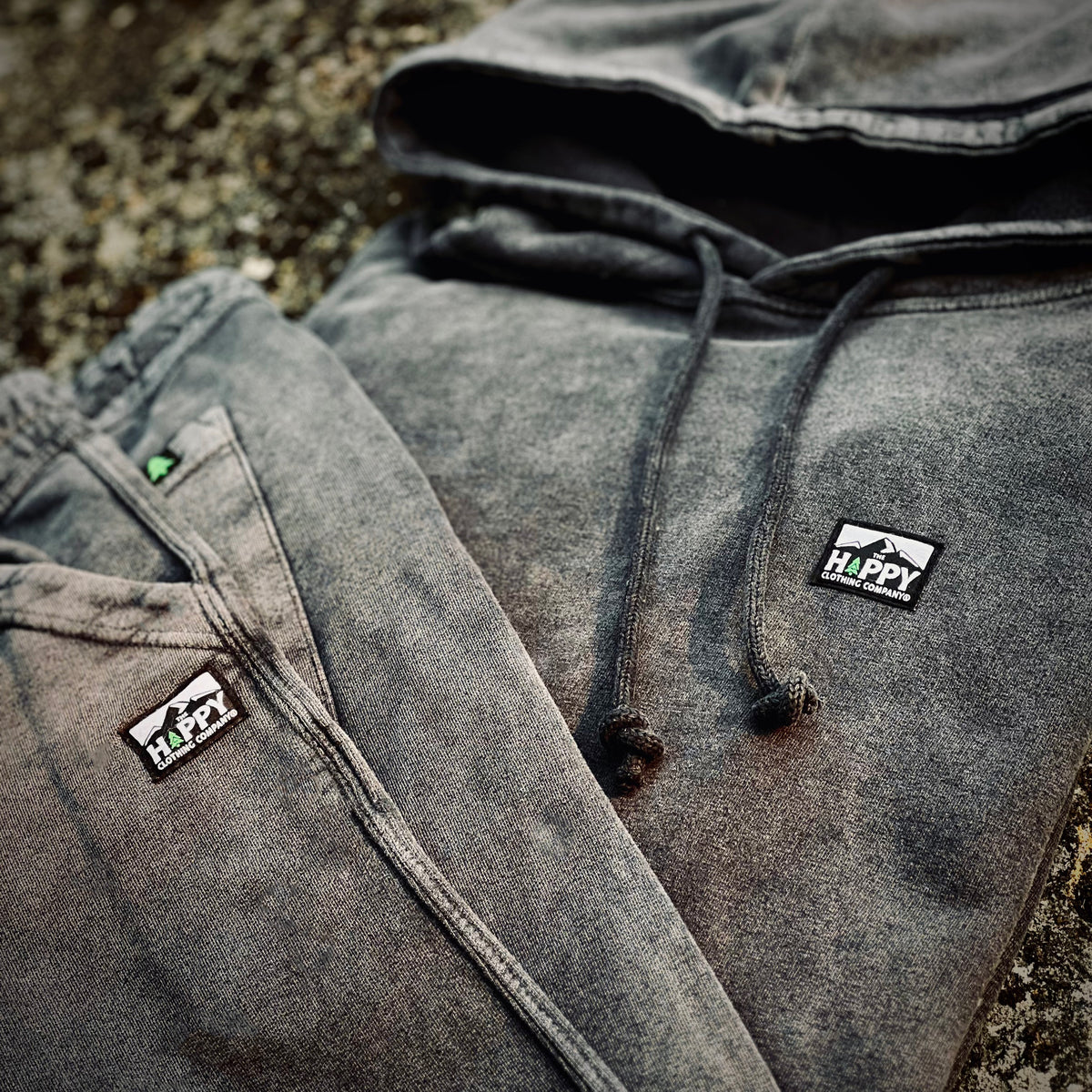 Vintage Mineral-Washed Full Sweatsuit w / Logo Label - The Happy Clothing Company