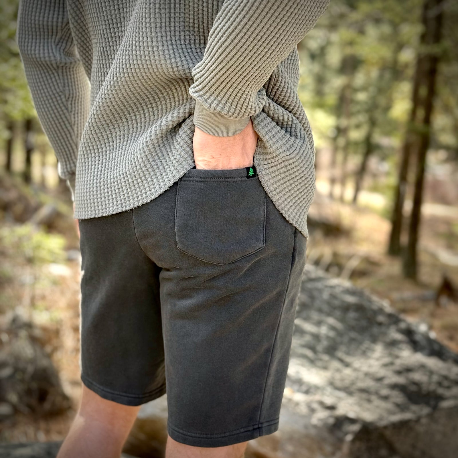 Lost & Lounge Shorts | Mountain Edition | - The Happy Clothing Company