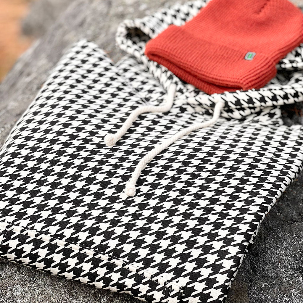 The Happy Clothing Company®. Happiness Is Out There 🏔️